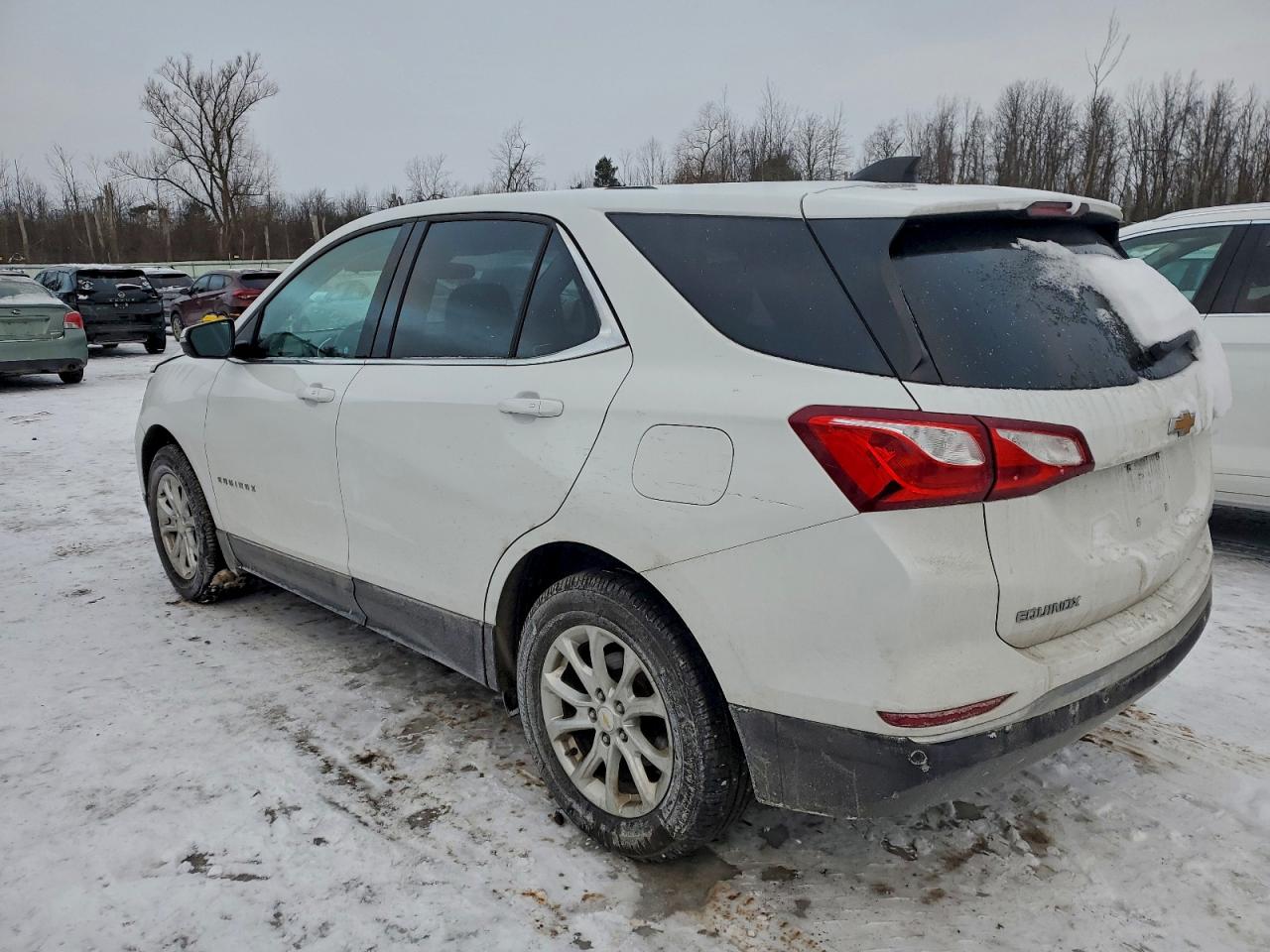 2018 CHEVROLET EQUINOX LT photo 2