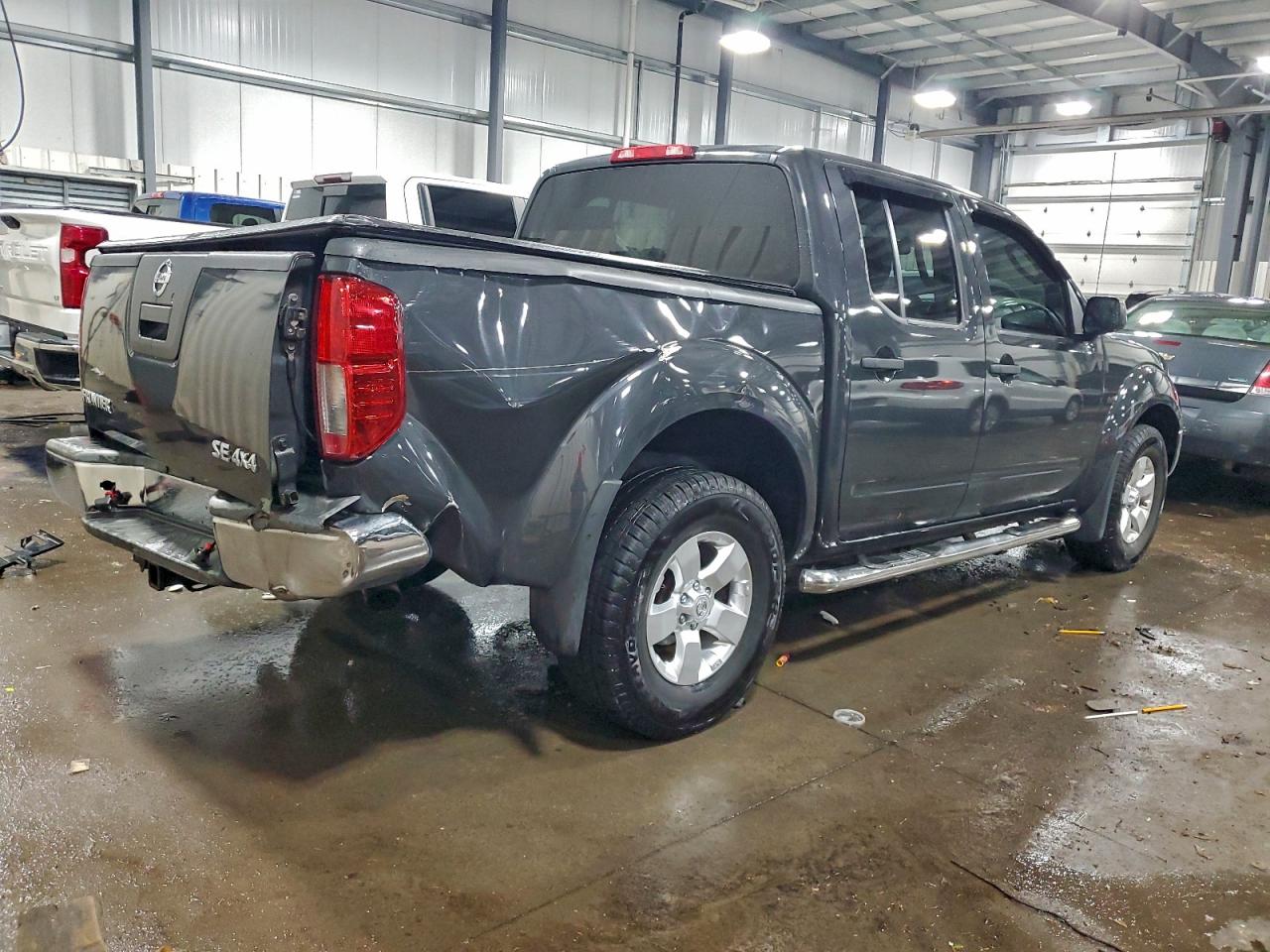 2010 NISSAN FRONTIER CREW CAB SE photo 3