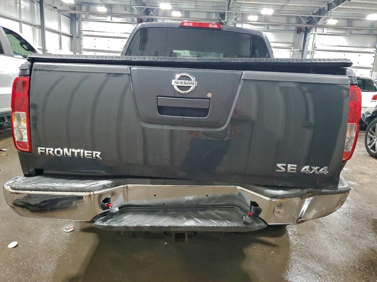 2010 NISSAN FRONTIER CREW CAB SE photo 6