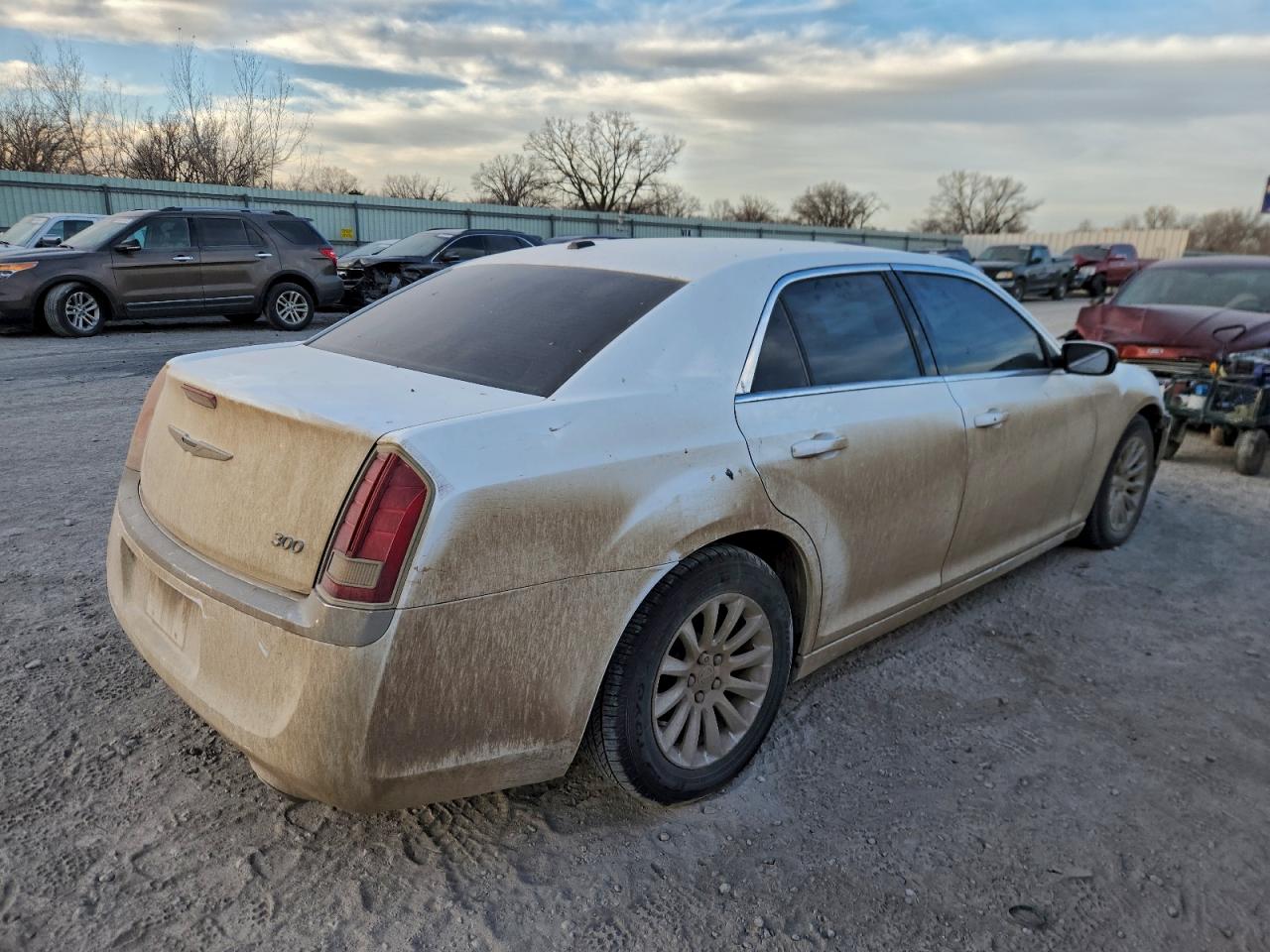 2014 CHRYSLER 300 photo 3