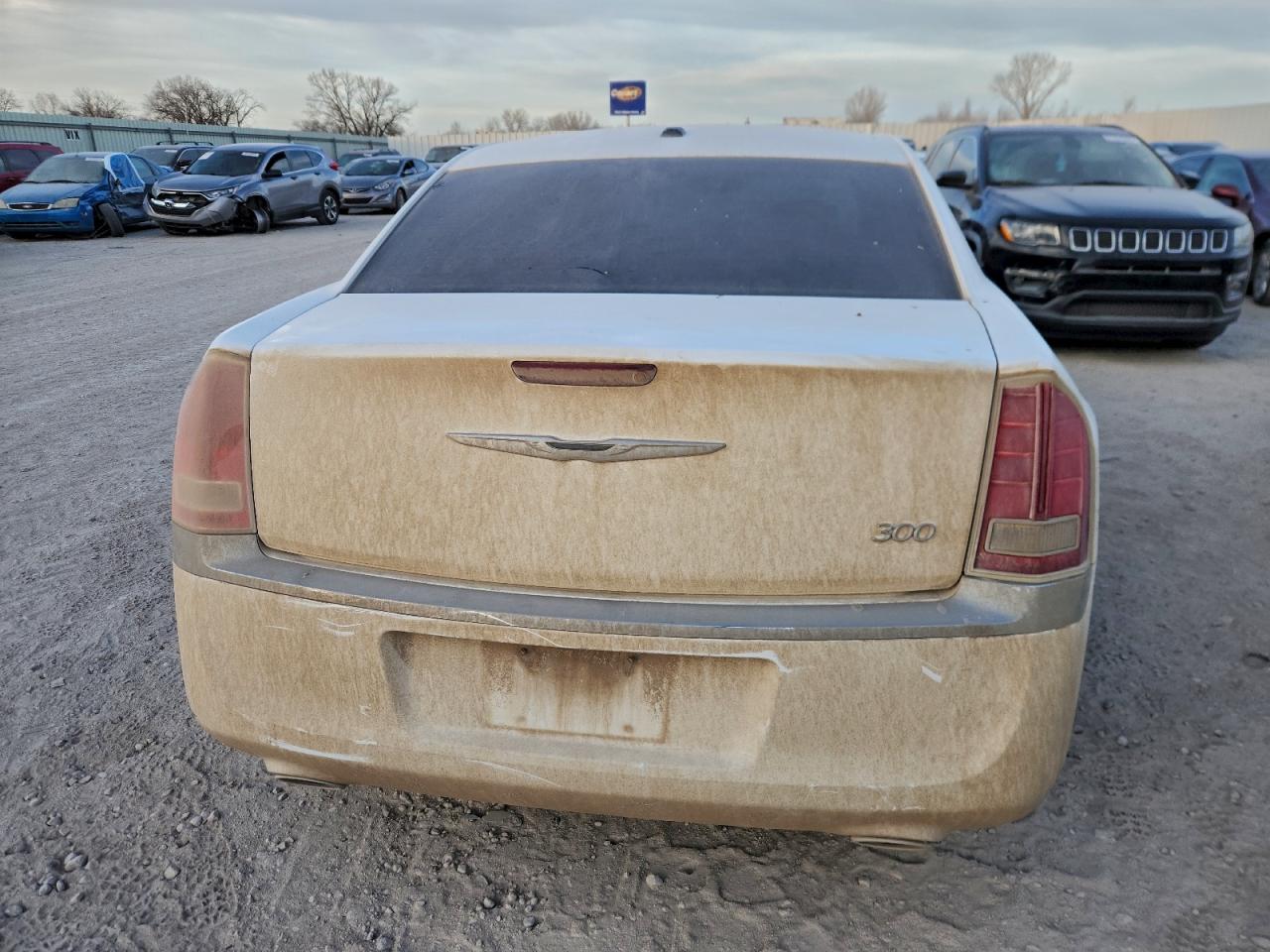 2014 CHRYSLER 300 photo 6
