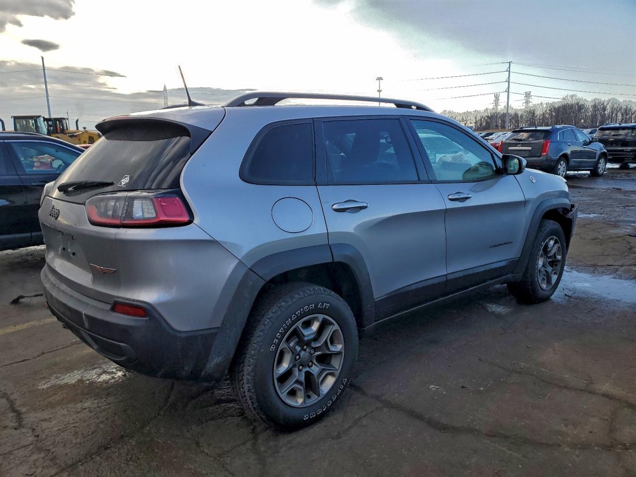 2019 JEEP CHEROKEE TRAILHAWK photo 3
