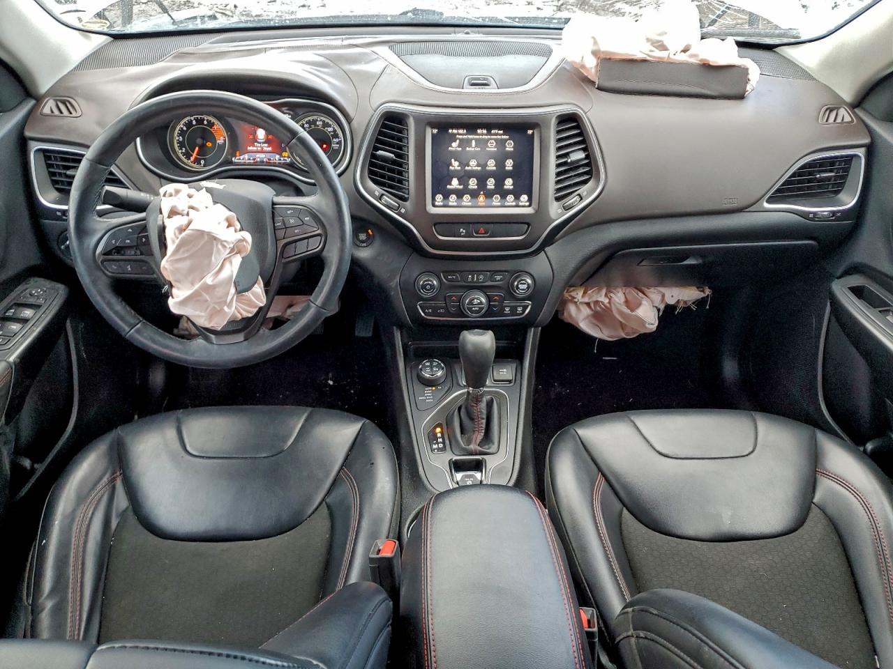 2019 JEEP CHEROKEE TRAILHAWK photo 8