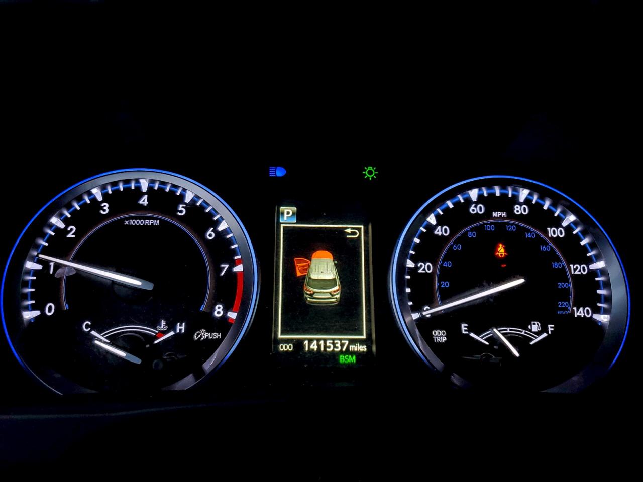 2018 TOYOTA HIGHLANDER XLE photo 9