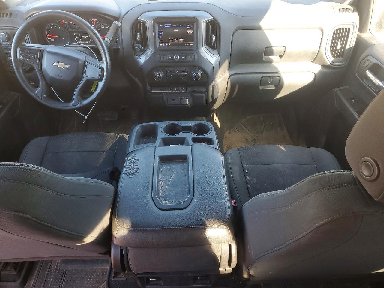 2020 CHEVROLET SILVERADO K1500 CUSTOM photo 8