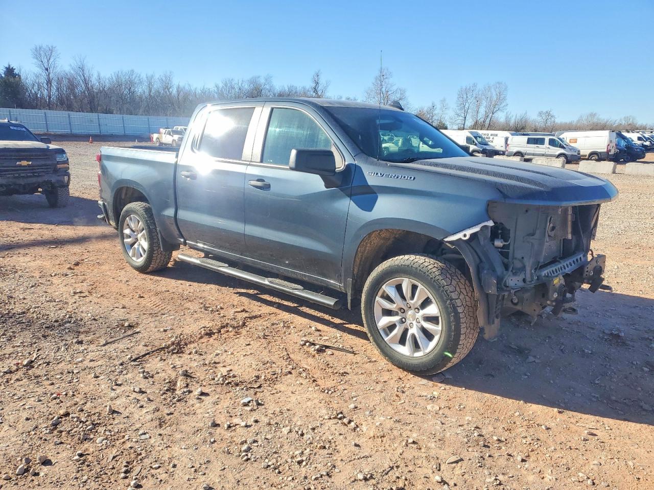 2020 CHEVROLET SILVERADO K1500 CUSTOM photo 4