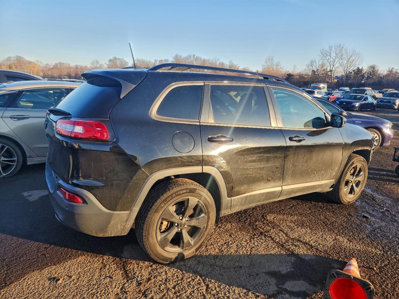2017 JEEP CHEROKEE LIMITED photo 3