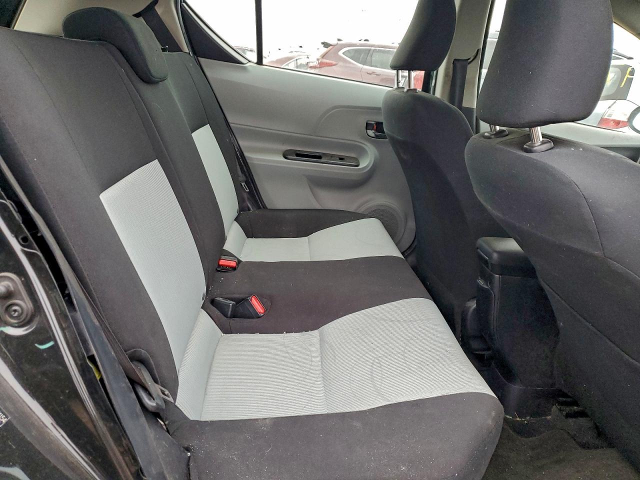 2013 TOYOTA PRIUS C photo 10