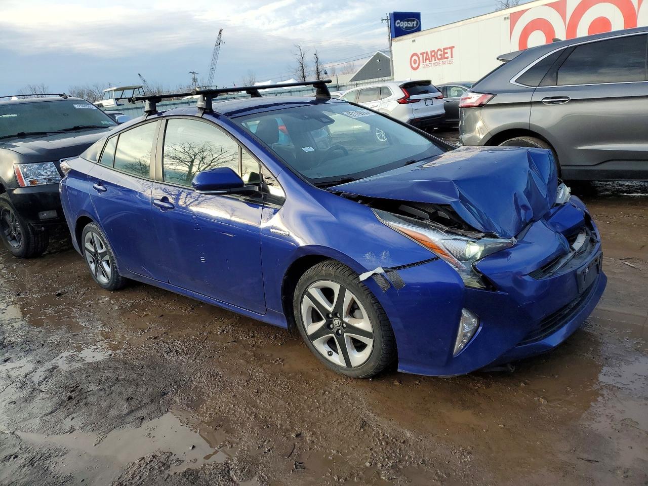 2016 TOYOTA PRIUS photo 4