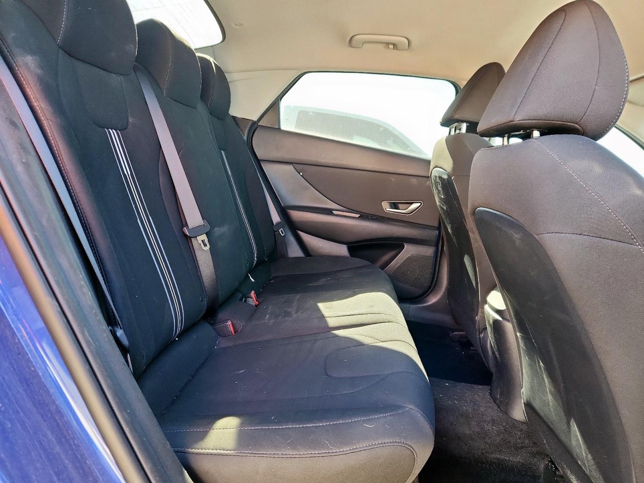 2023 HYUNDAI ELANTRA SEL photo 10