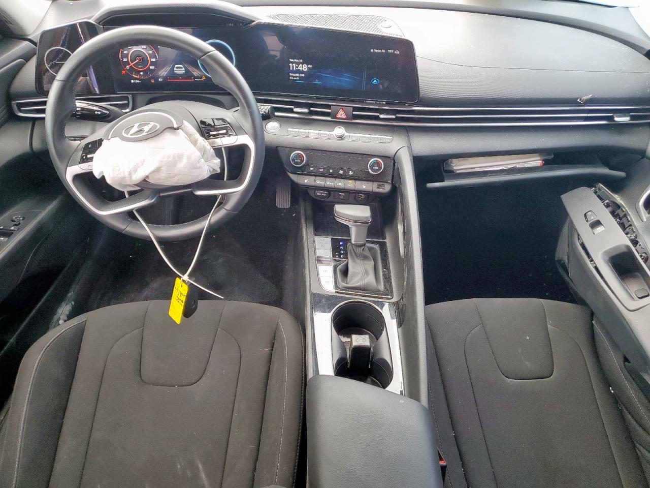2023 HYUNDAI ELANTRA SEL photo 8