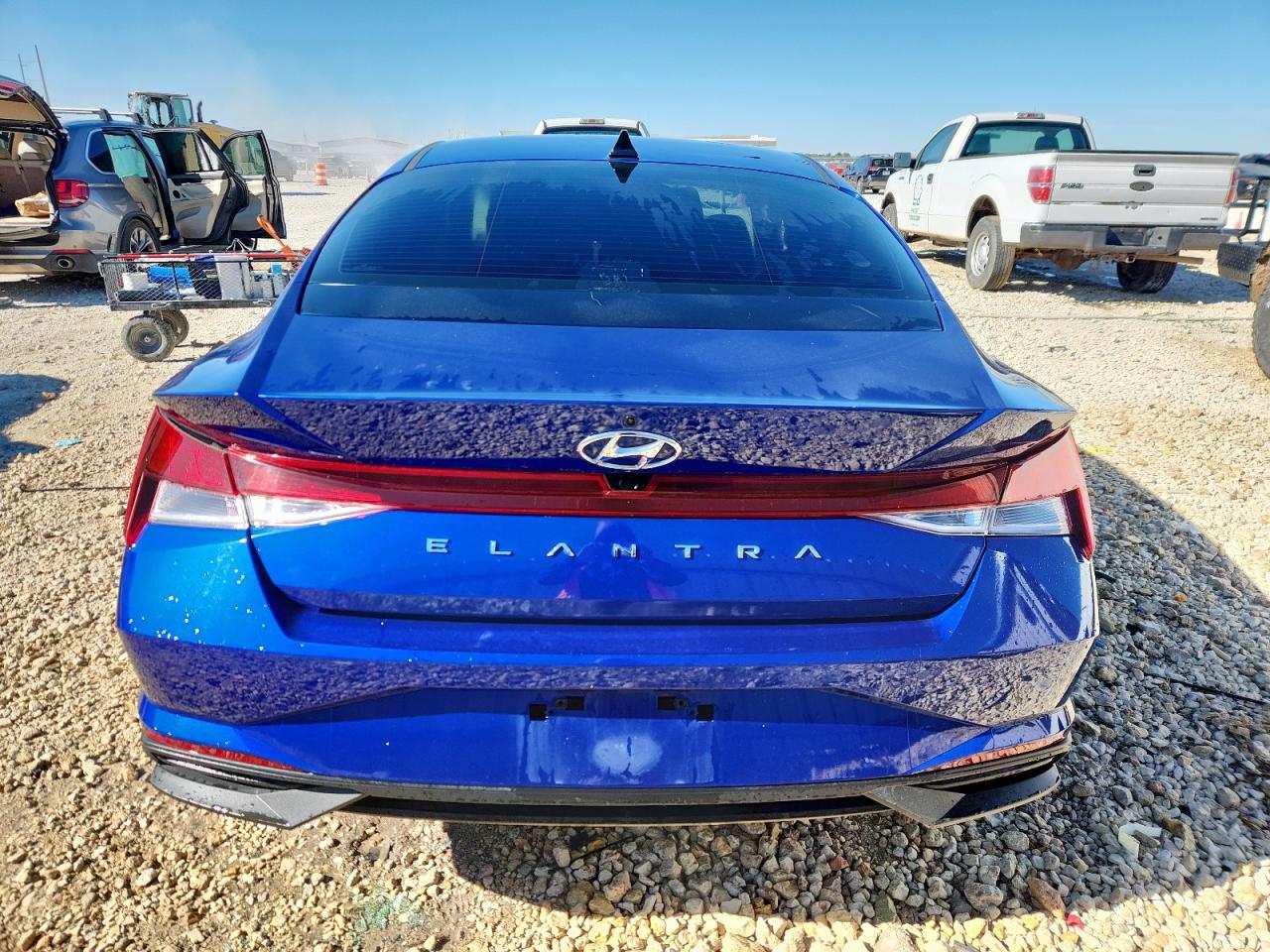 2023 HYUNDAI ELANTRA SEL photo 6