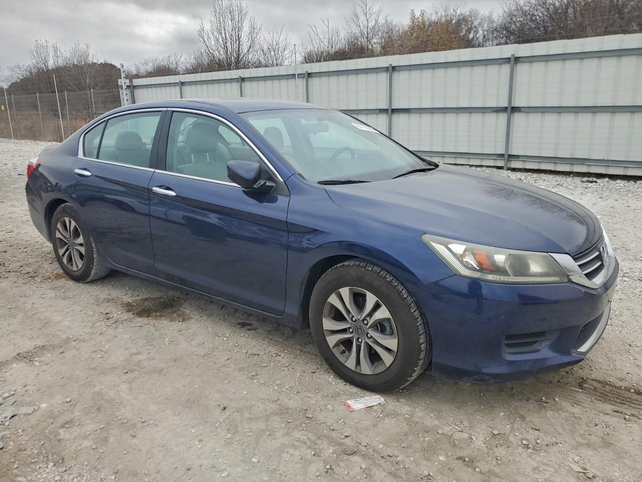 2015 HONDA ACCORD LX photo 4