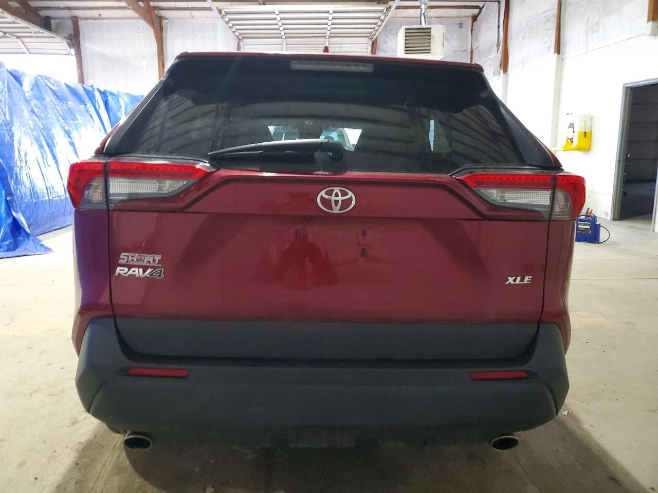 2025 TOYOTA RAV4 XLE photo 6
