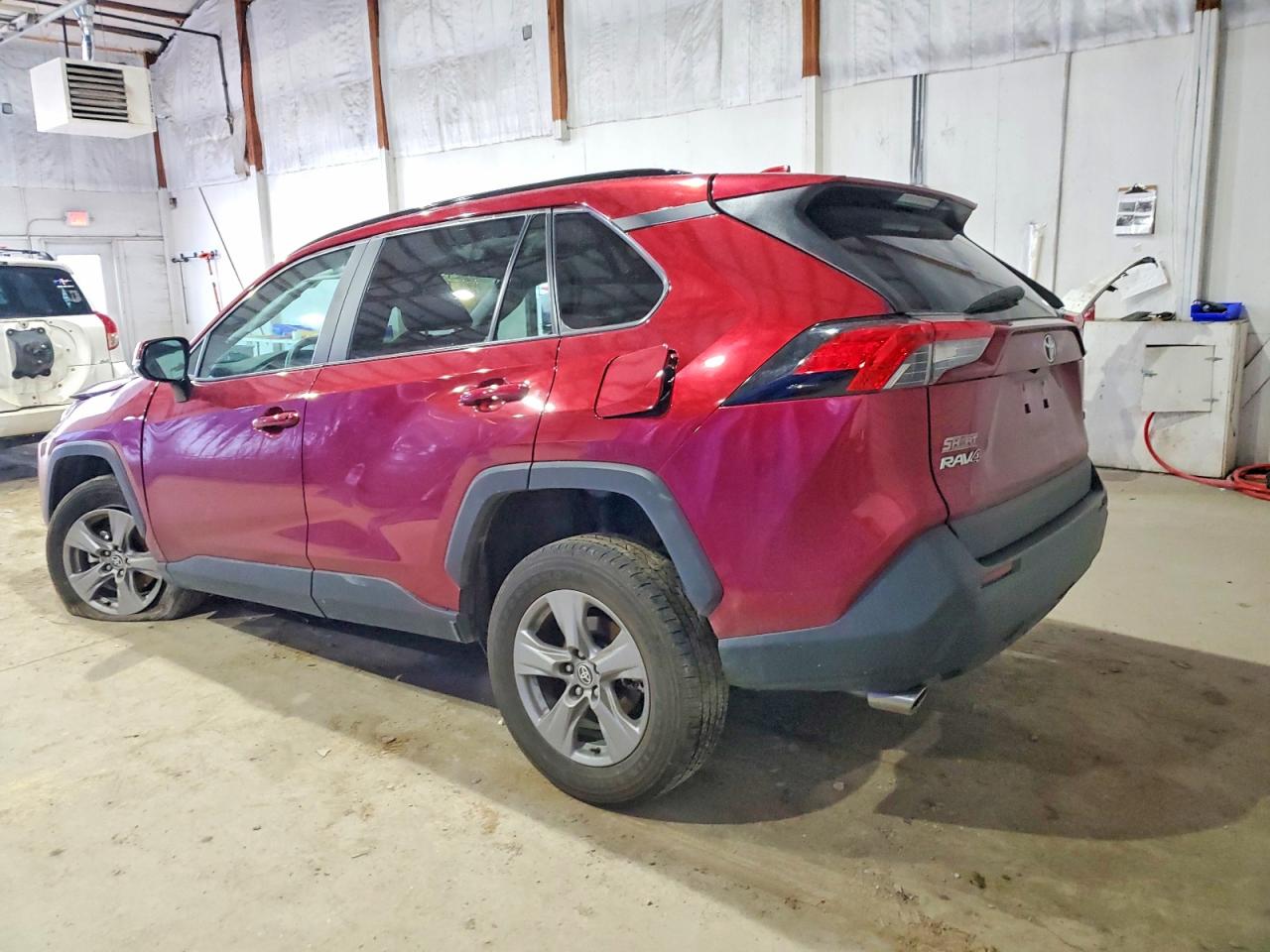 2025 TOYOTA RAV4 XLE photo 2
