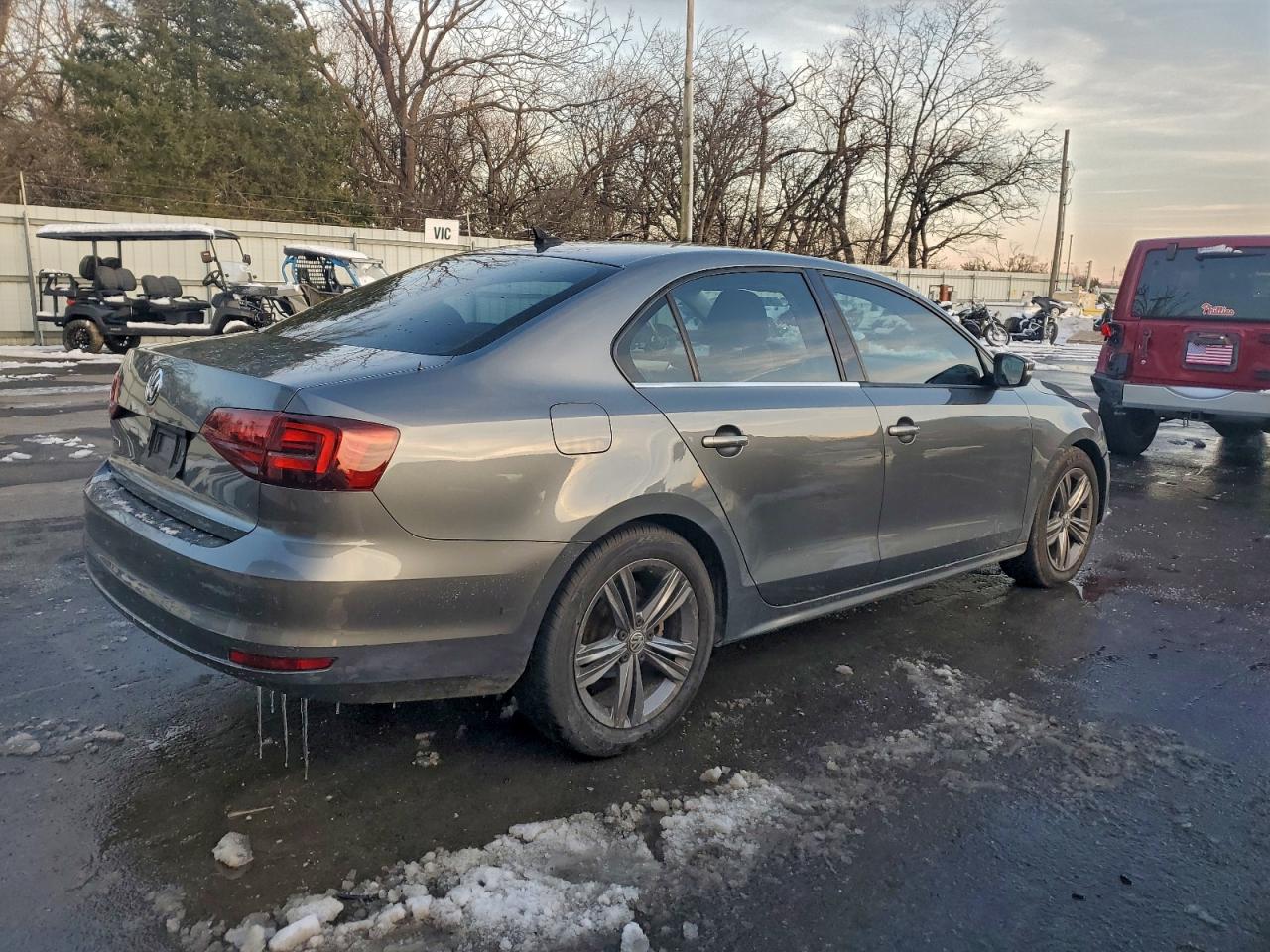 2015 VOLKSWAGEN JETTA BASE photo 3