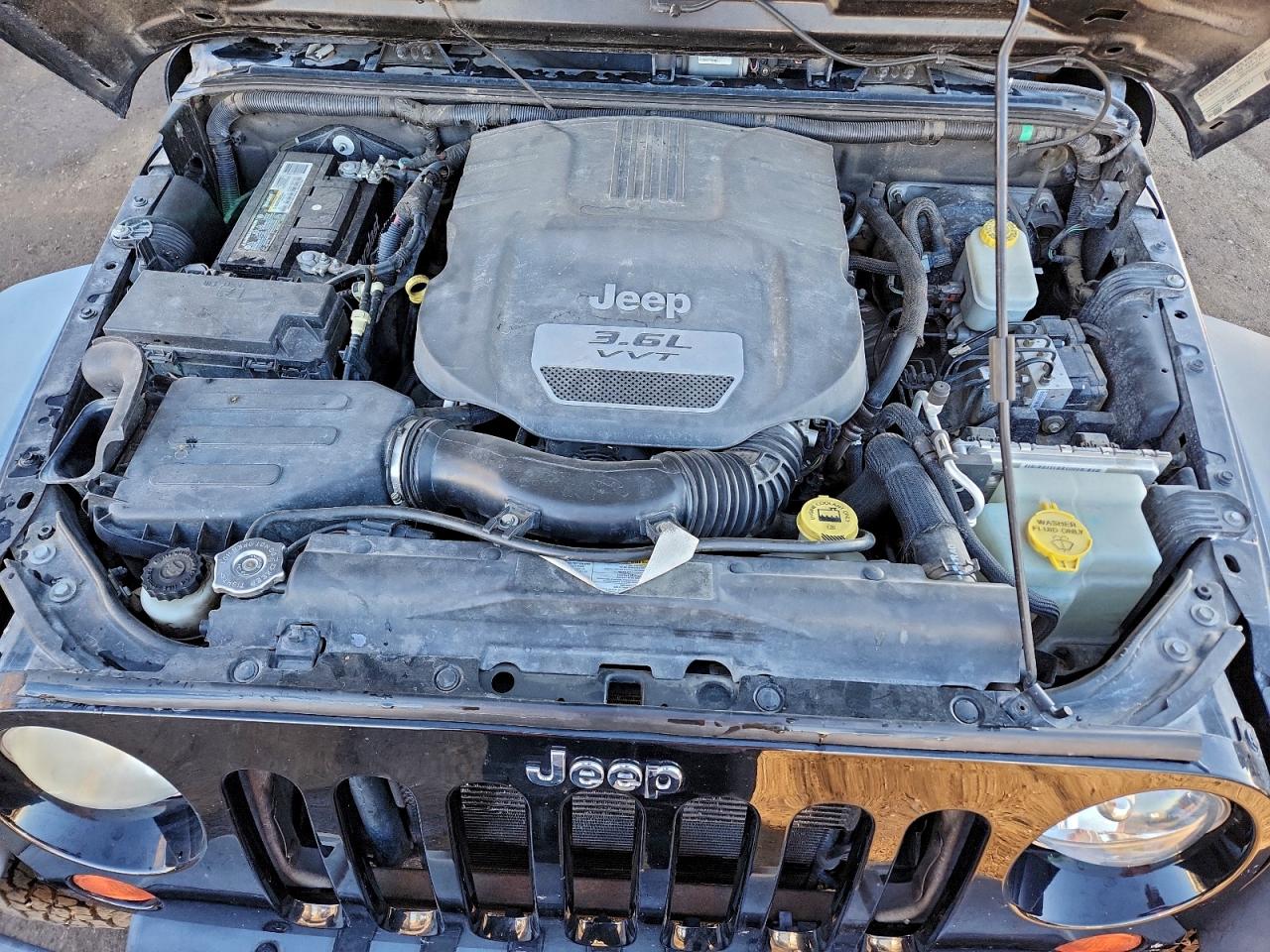 2012 JEEP WRANGLER UNLIMITED SPORT photo 12