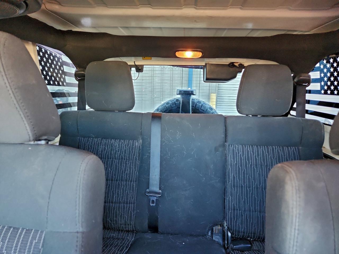 2012 JEEP WRANGLER UNLIMITED SPORT photo 10