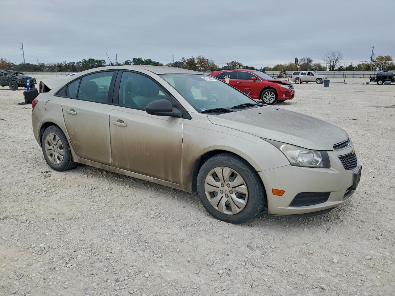 2013 CHEVROLET CRUZE LS photo 4