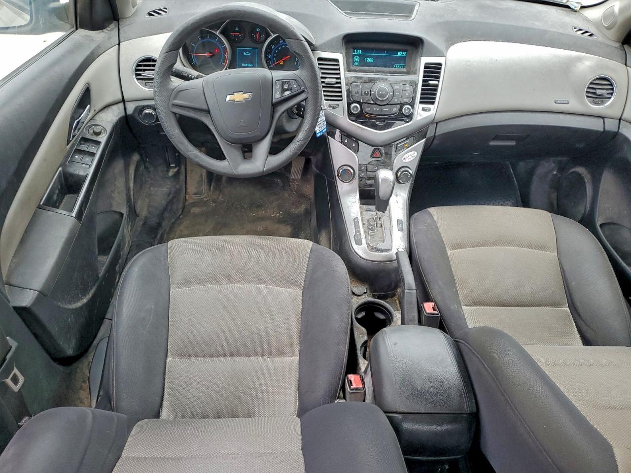 2013 CHEVROLET CRUZE LS photo 8