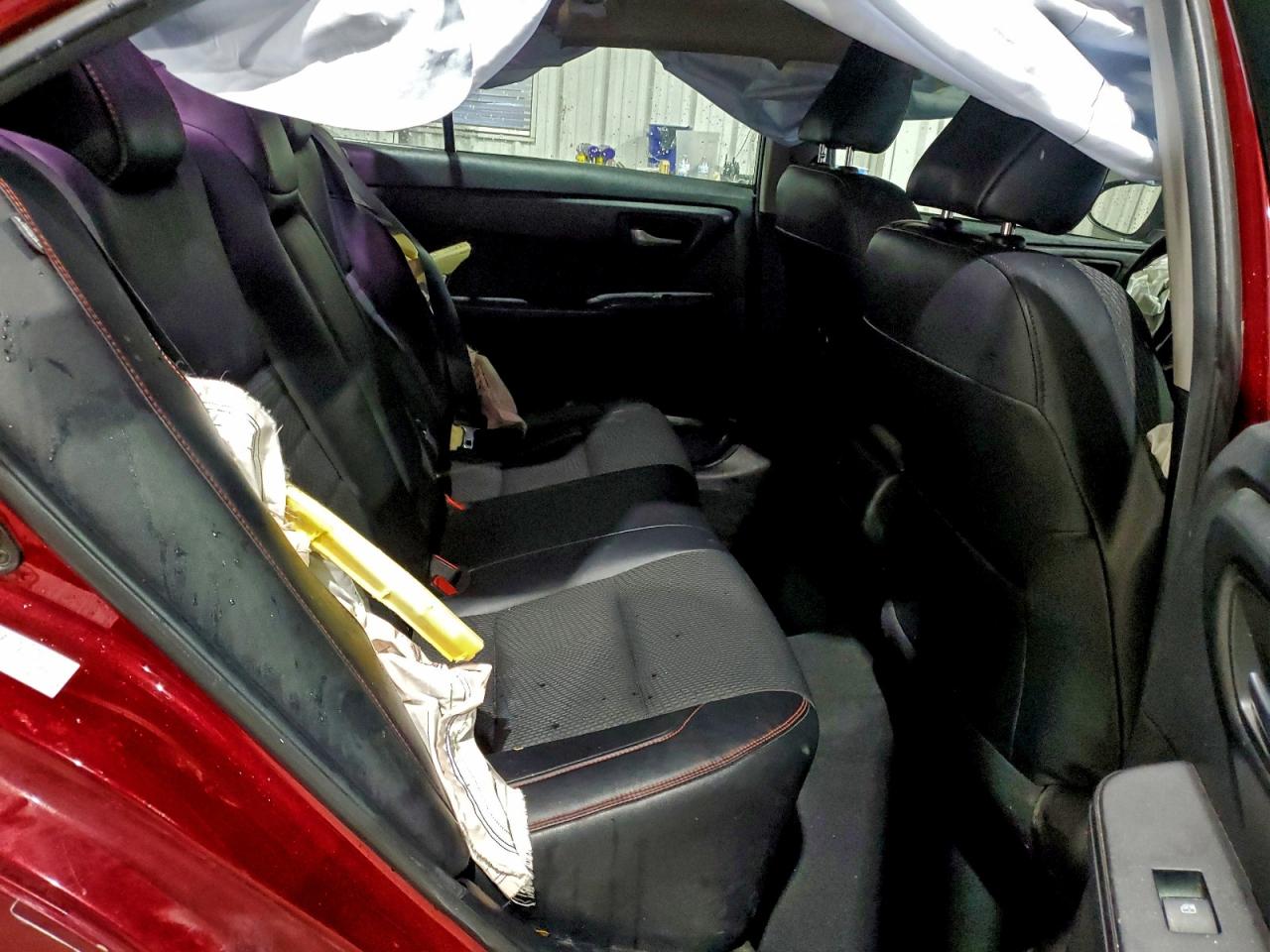 2016 TOYOTA CAMRY LE photo 10