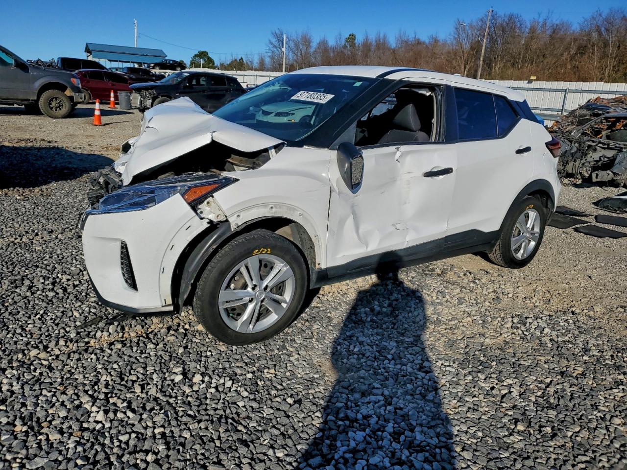 2021 NISSAN KICKS