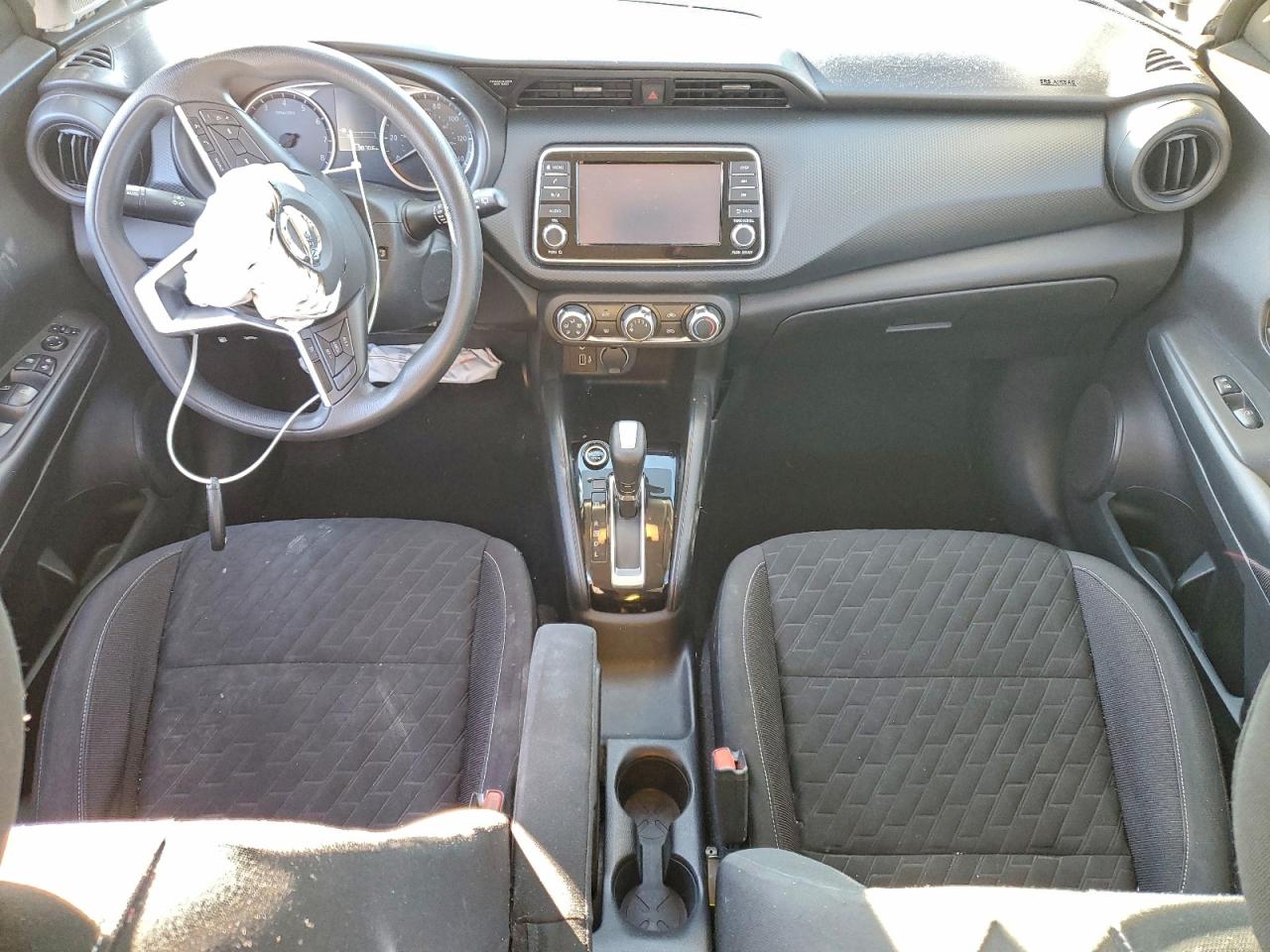 2021 NISSAN KICKS S photo 8