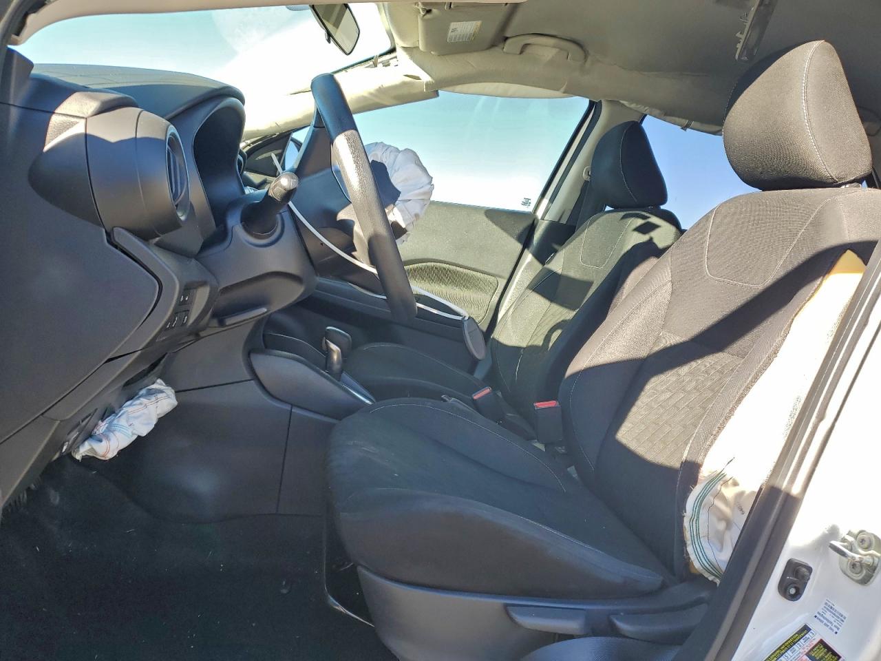 2021 NISSAN KICKS S photo 7