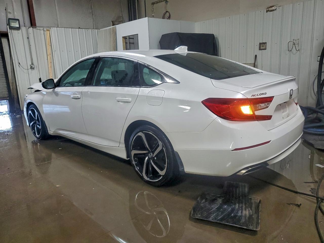 2020 HONDA ACCORD SPORT photo 2