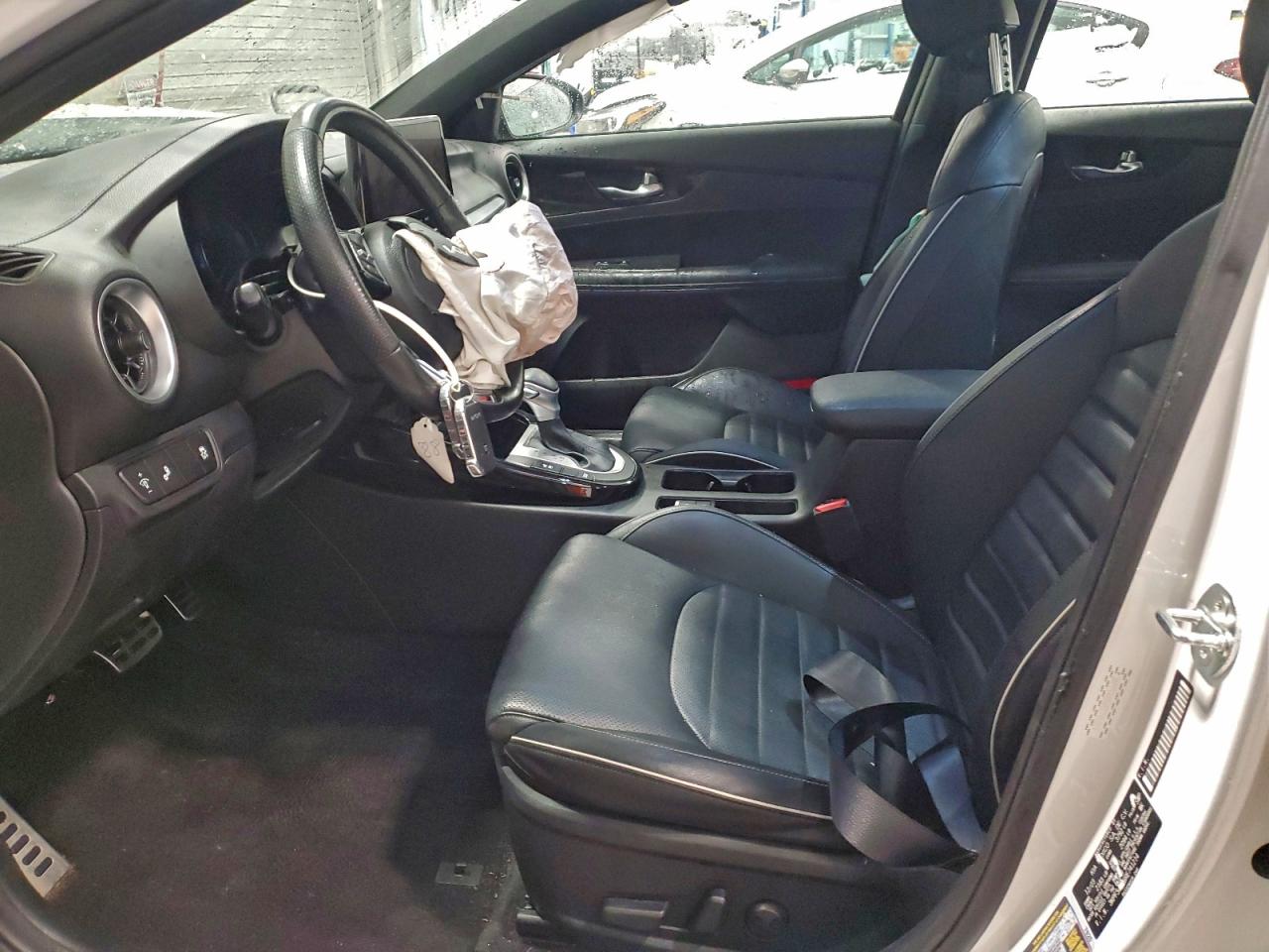 2024 KIA FORTE GT LINE photo 7