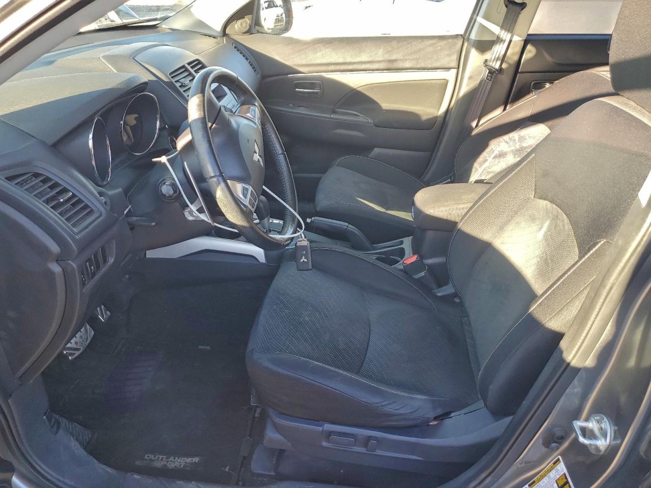 2013 MITSUBISHI OUTLANDER SPORT LE photo 7