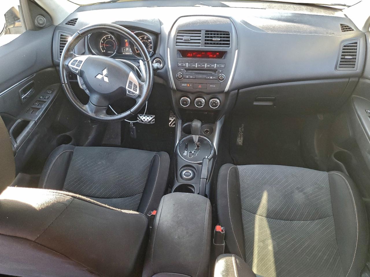 2013 MITSUBISHI OUTLANDER SPORT LE photo 8