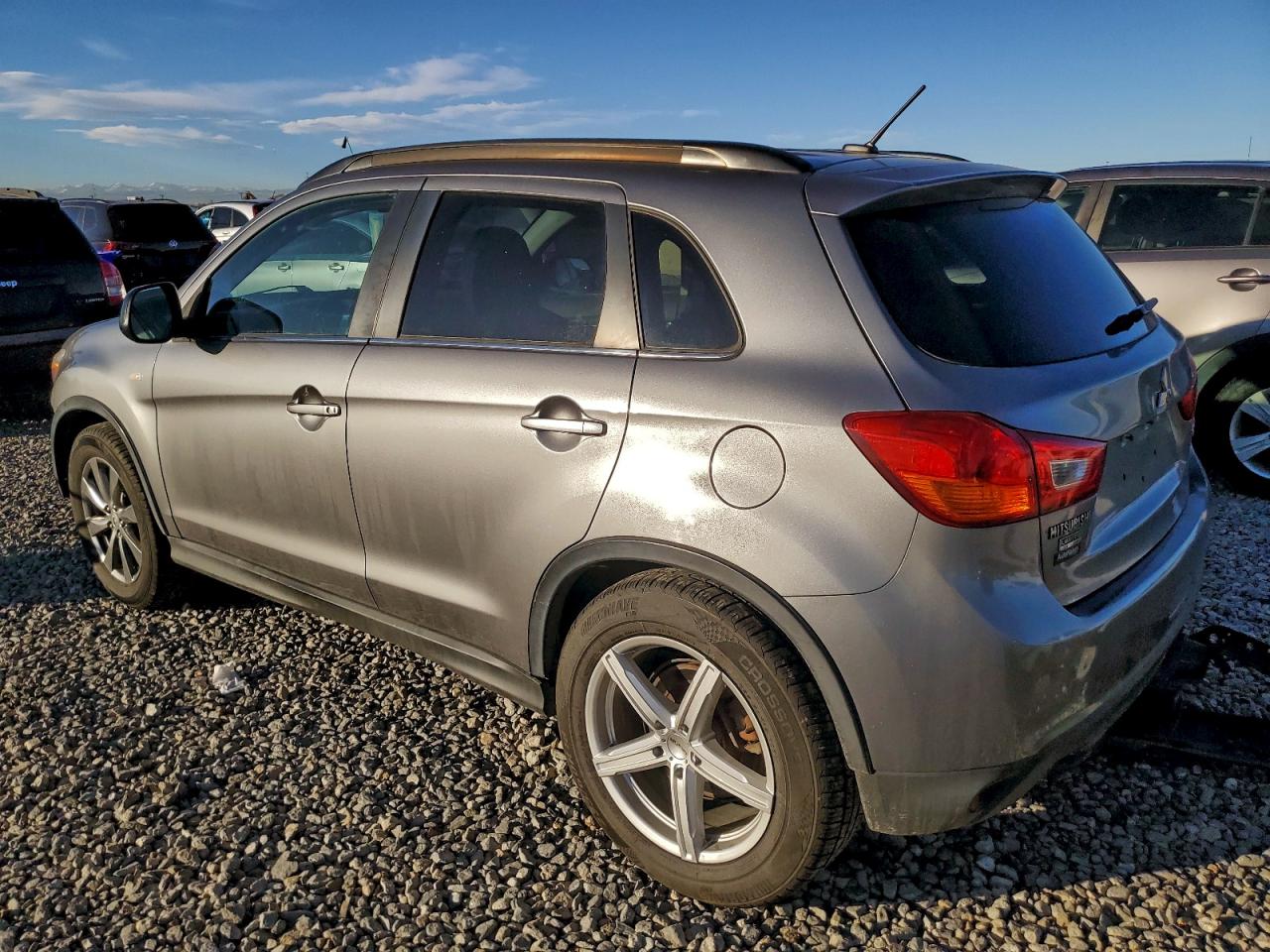 2013 MITSUBISHI OUTLANDER SPORT LE photo 2