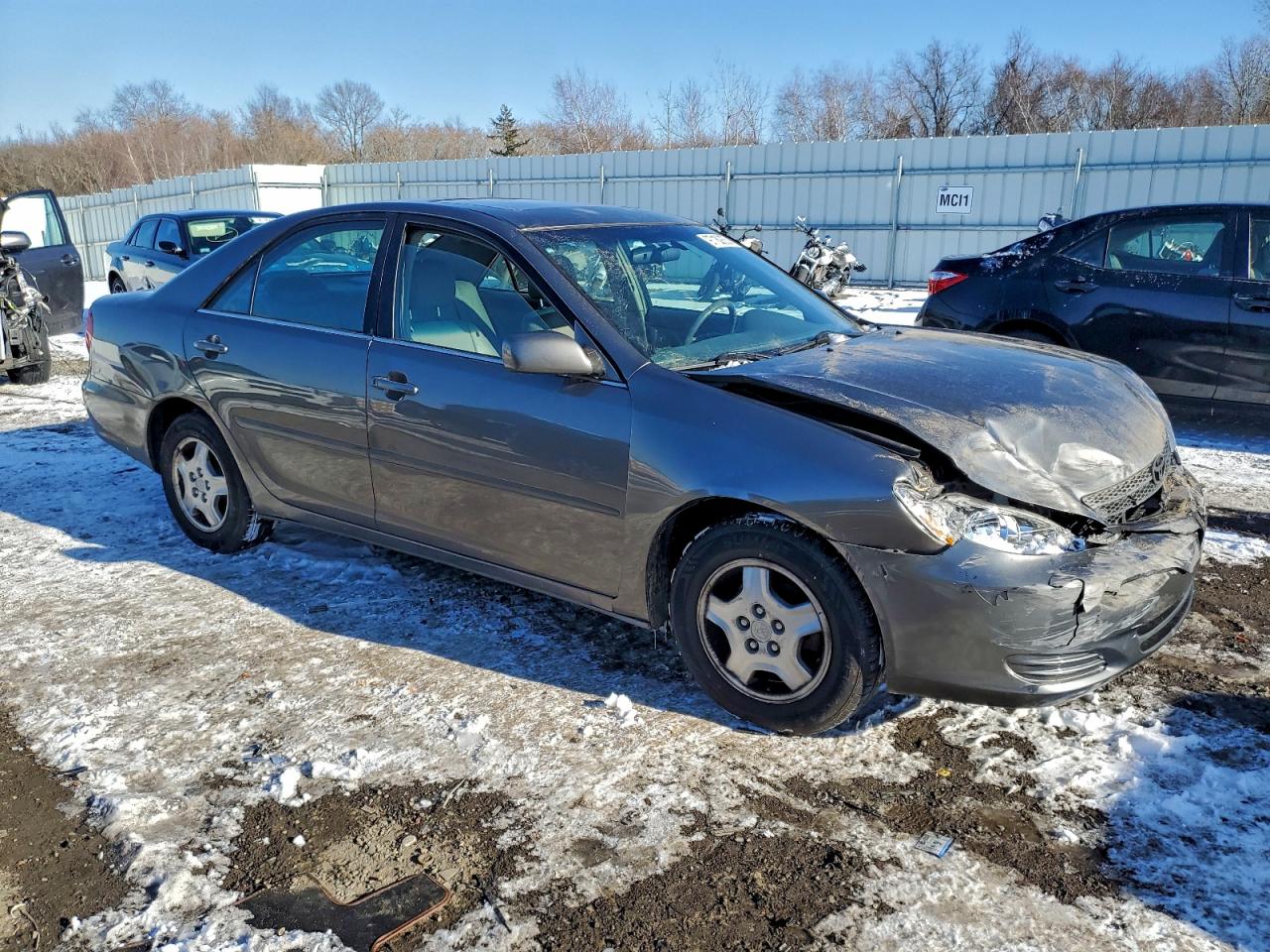 2003 TOYOTA CAMRY LE photo 4