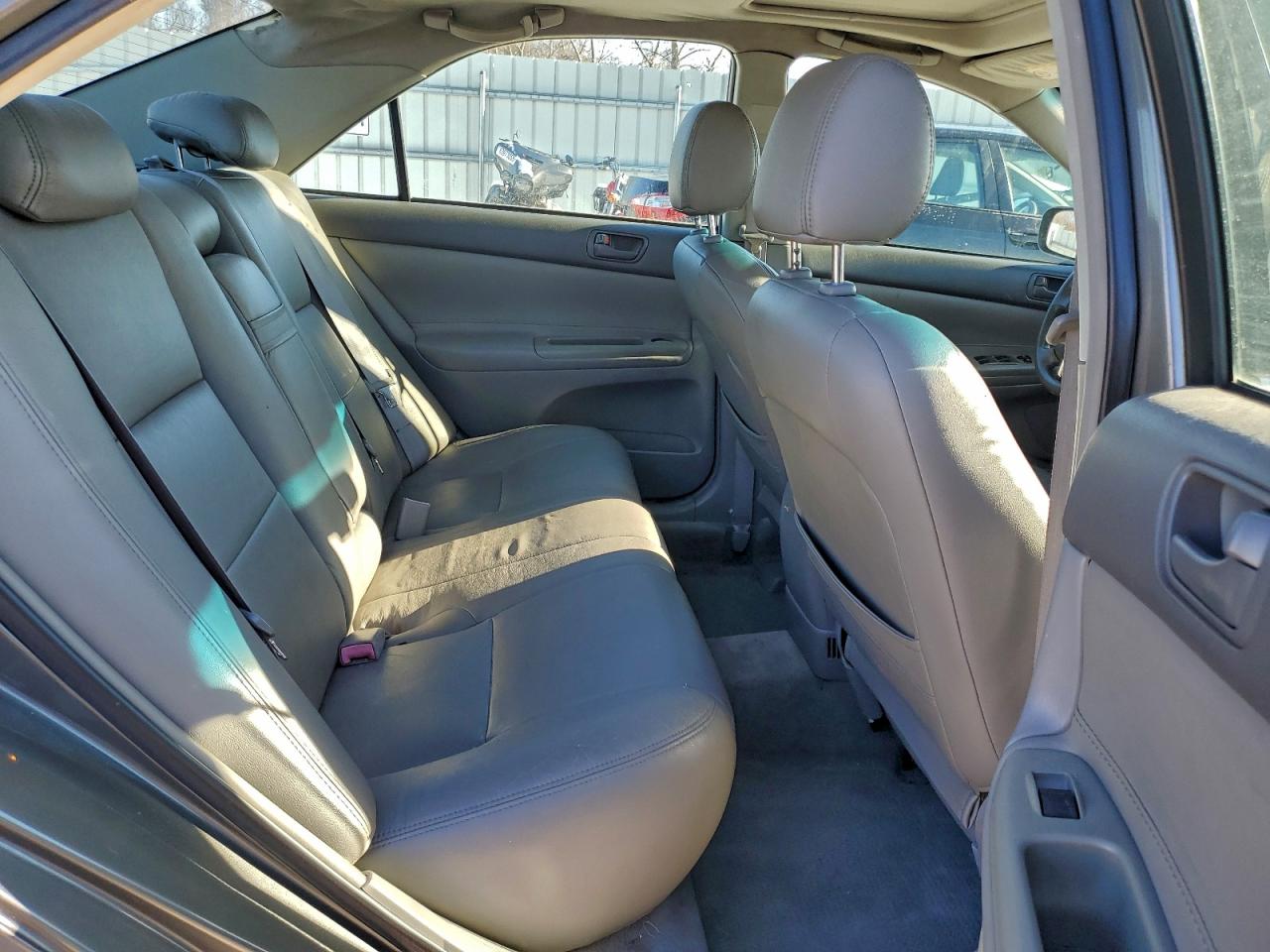 2003 TOYOTA CAMRY LE photo 10