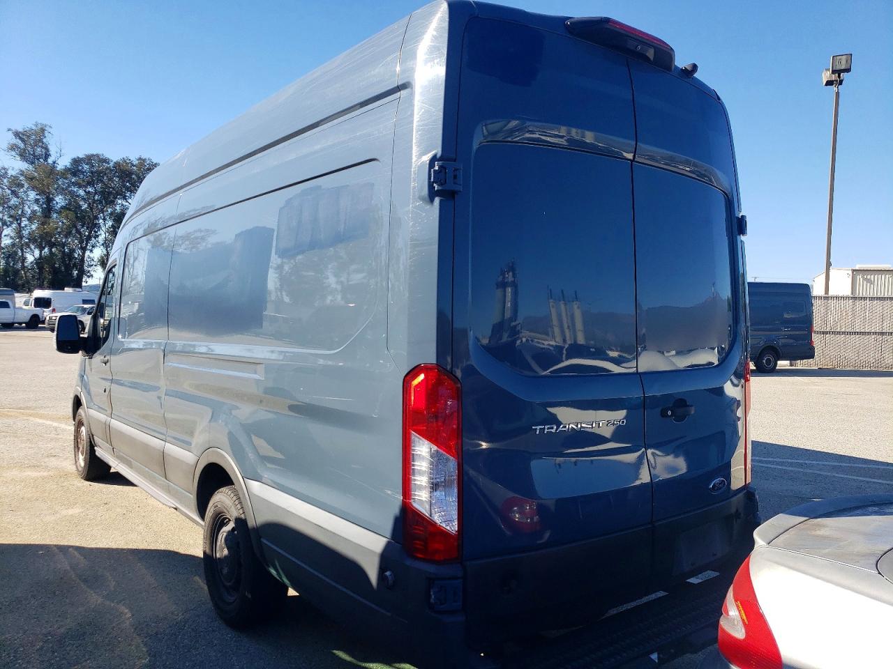 2020 FORD TRANSIT T-250 photo 2