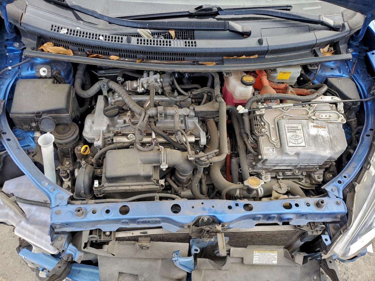 2015 TOYOTA PRIUS C photo 11