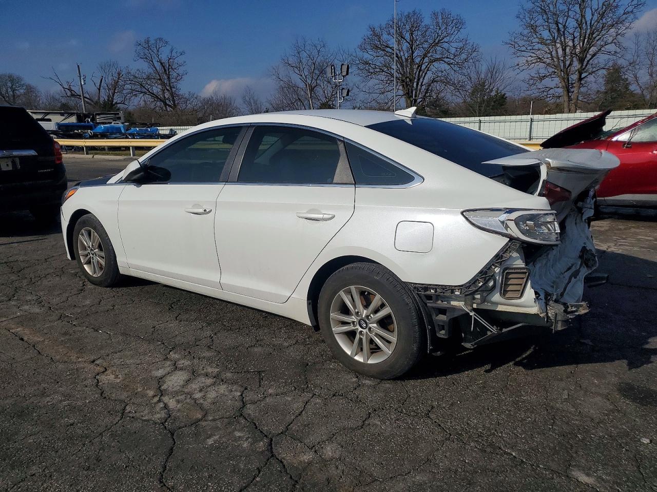 2016 HYUNDAI SONATA SE photo 2