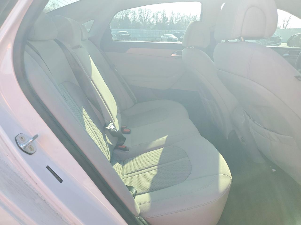2016 HYUNDAI SONATA SE photo 10