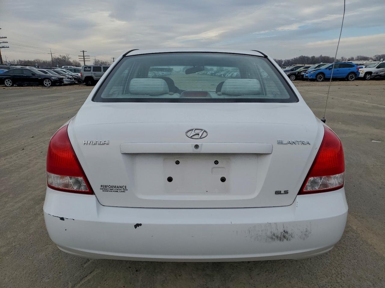 2003 HYUNDAI ELANTRA photo 6