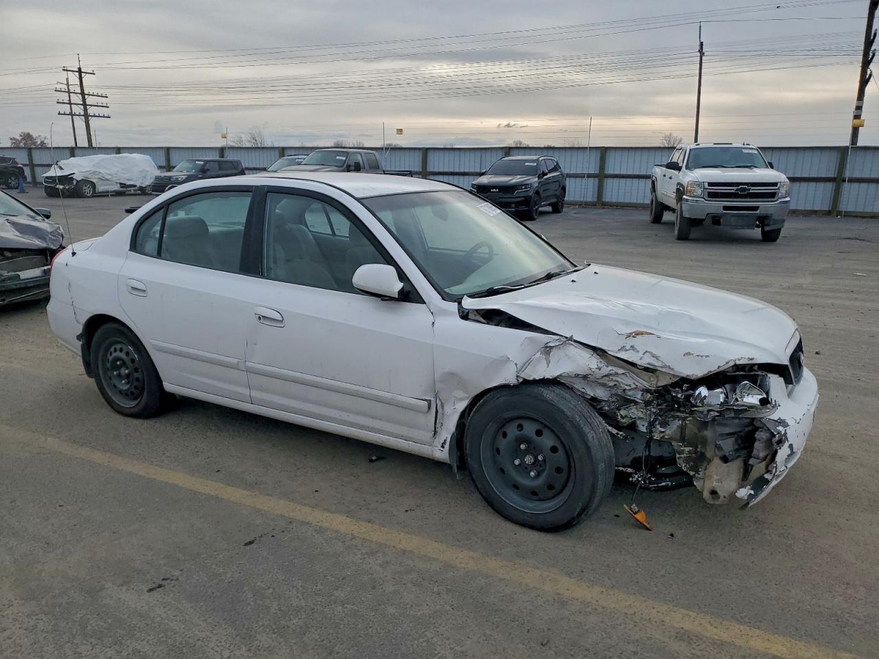 2003 HYUNDAI ELANTRA photo 4
