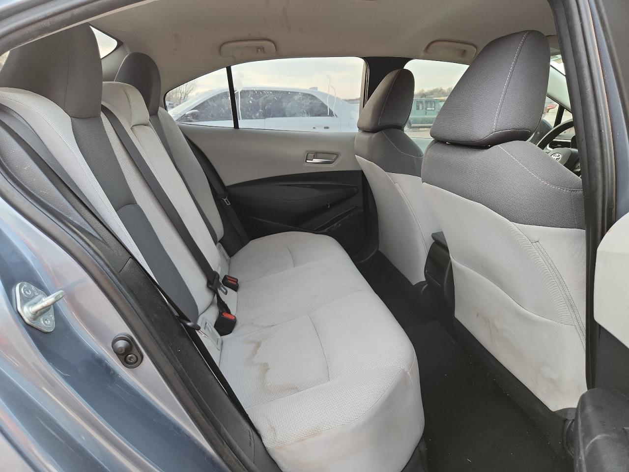 2021 TOYOTA COROLLA LE photo 10