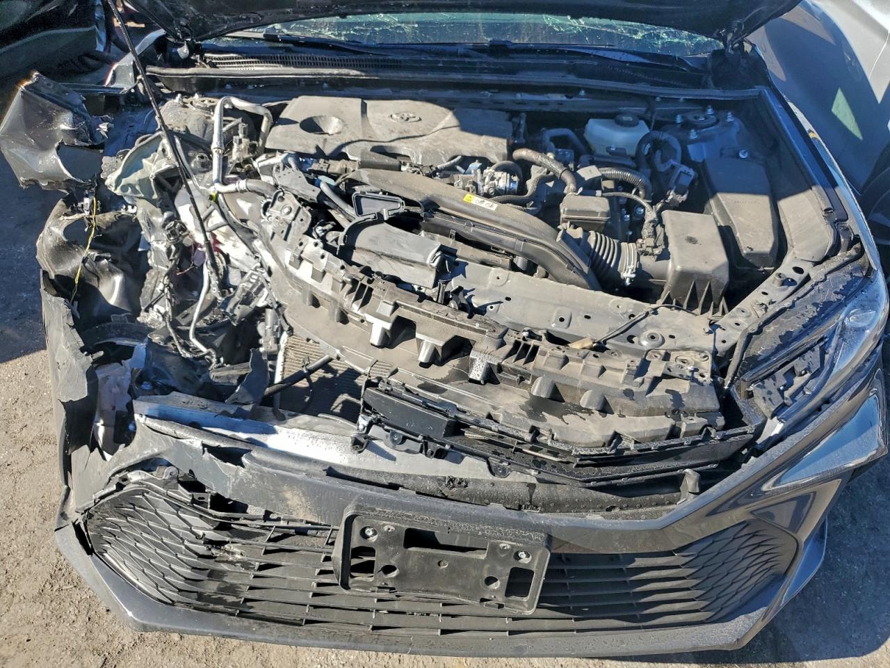 2025 TOYOTA CAMRY XSE photo 11