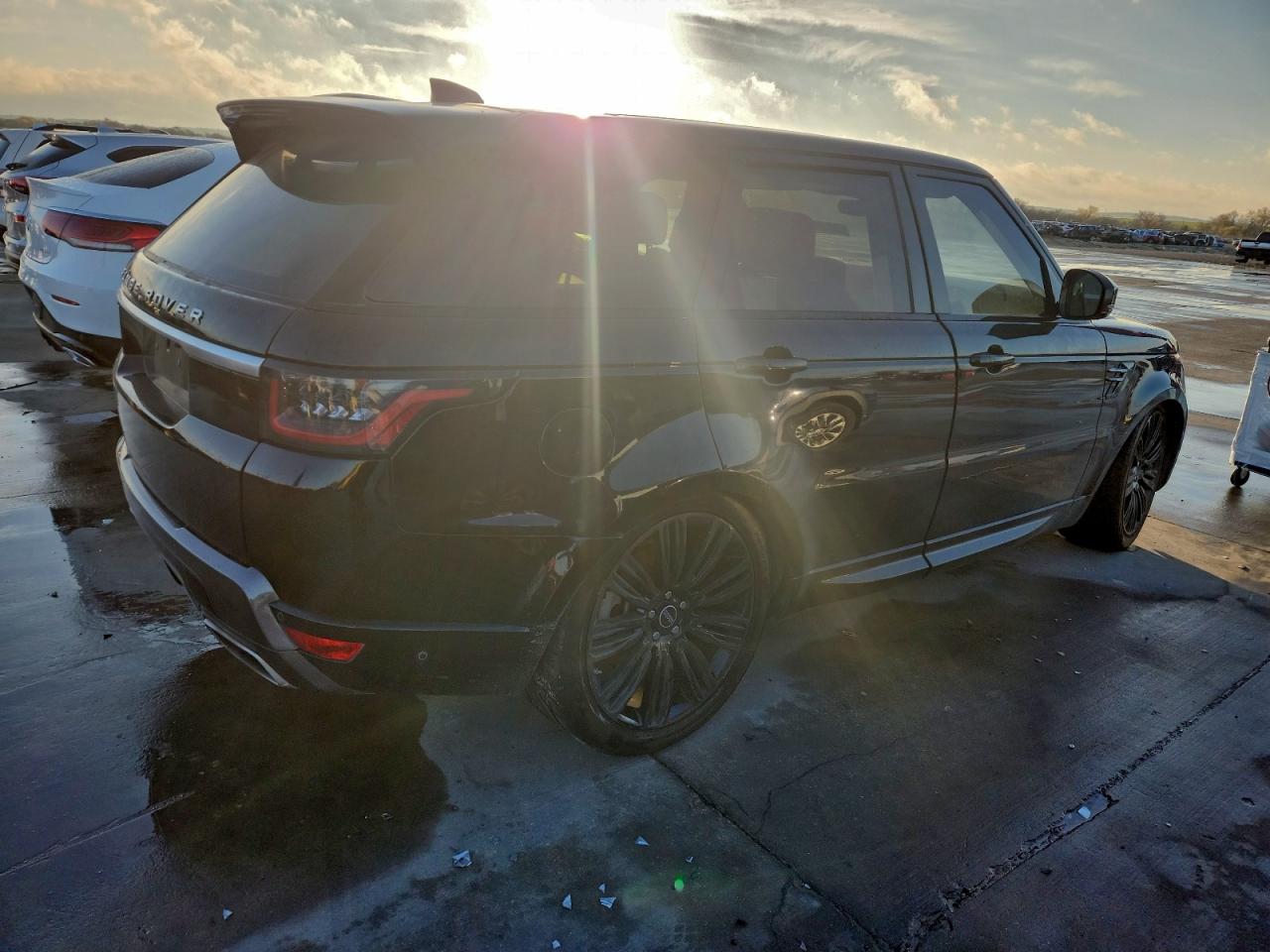 2018 LAND ROVER RANGE ROVER SPORT HSE photo 3