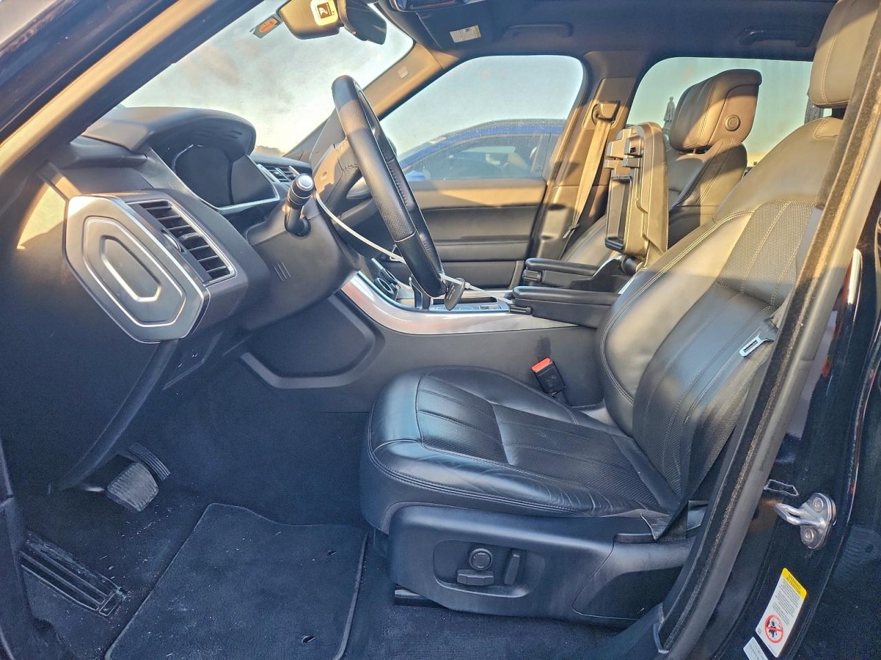 2018 LAND ROVER RANGE ROVER SPORT HSE photo 7