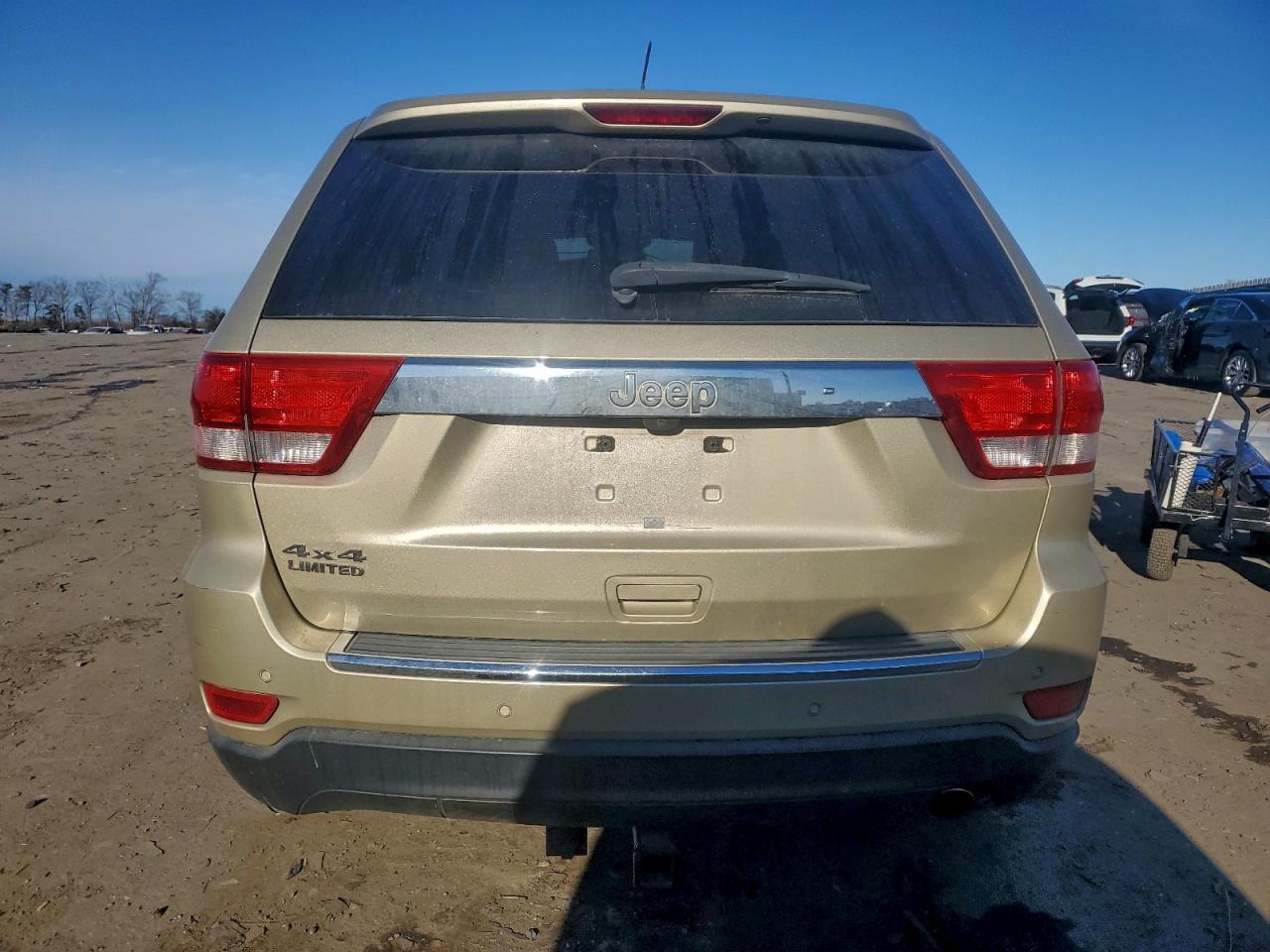 2011 JEEP GRAND CHEROKEE LIMITED photo 6