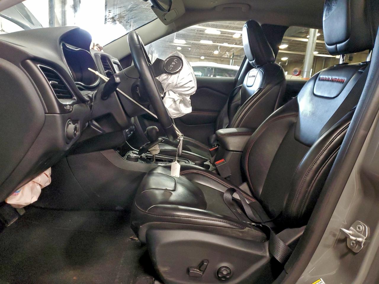 2019 JEEP CHEROKEE TRAILHAWK photo 7