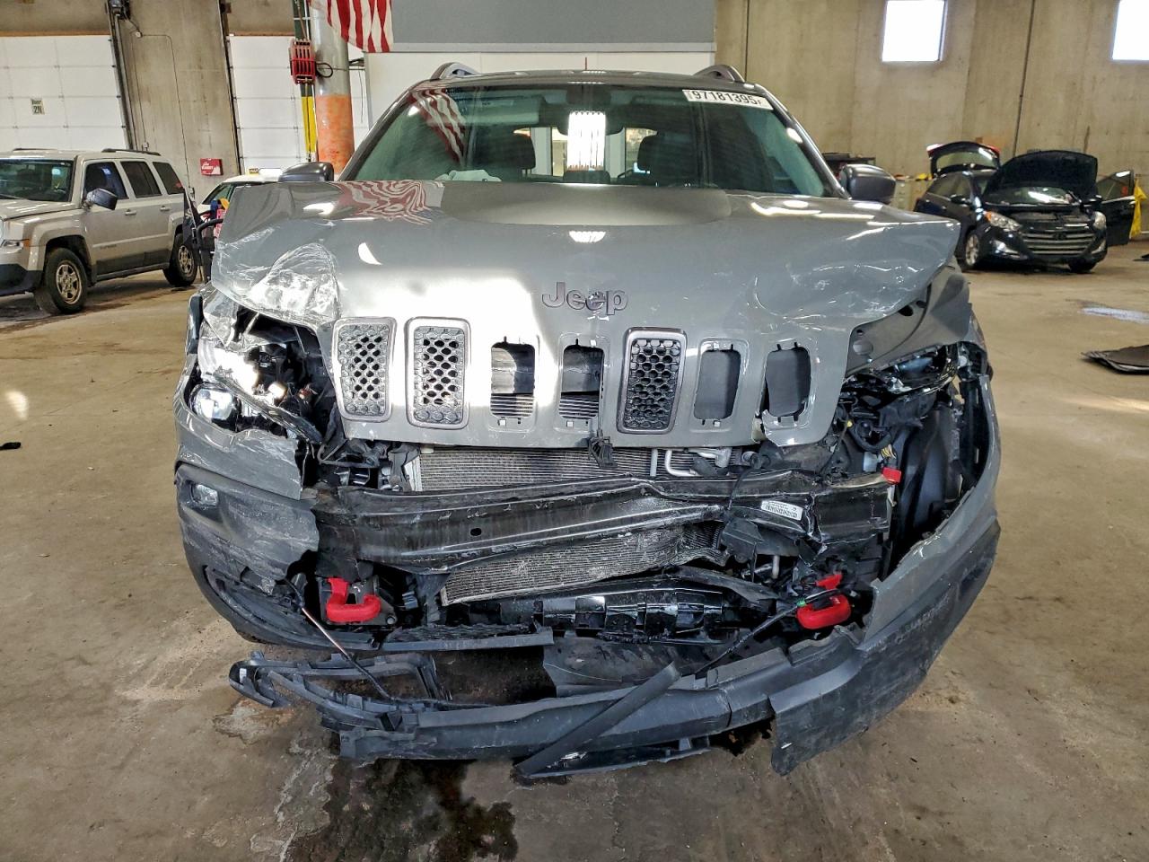 2019 JEEP CHEROKEE TRAILHAWK photo 5