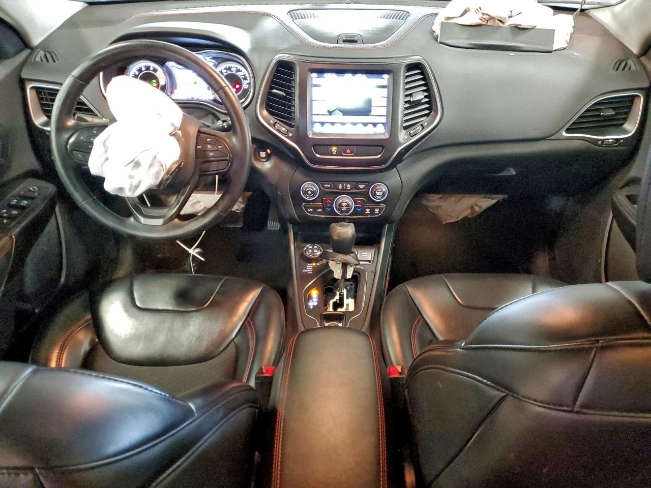 2019 JEEP CHEROKEE TRAILHAWK photo 8