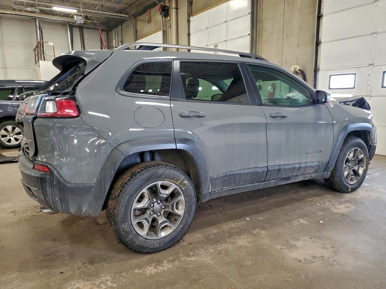 2019 JEEP CHEROKEE TRAILHAWK photo 3